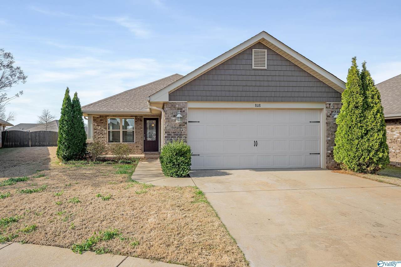 808 Willow Shoals Drive - Photo 1