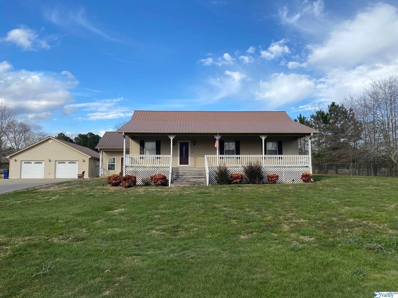 2095 Lookout Street - Photo 1