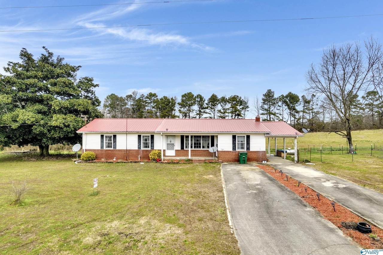 1115 County Road 1693 - Photo 1