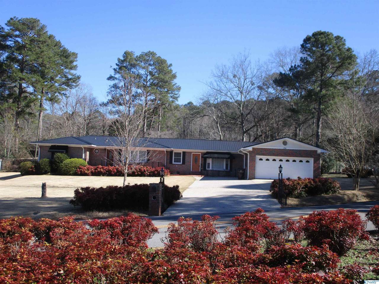 314 Country Club Drive - Photo 1