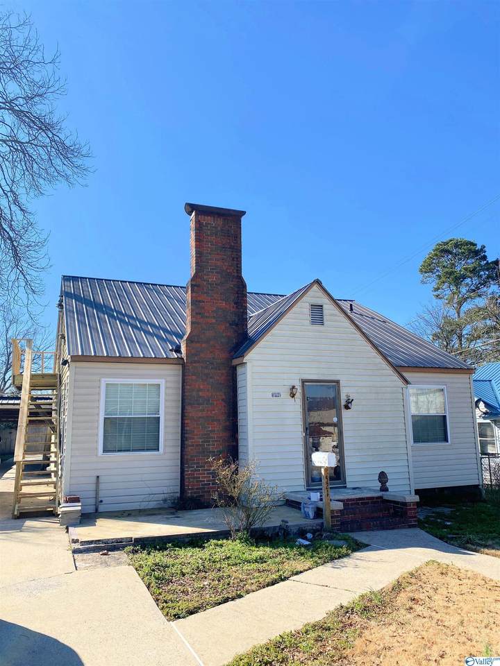 521 Blythe Street - Photo 1