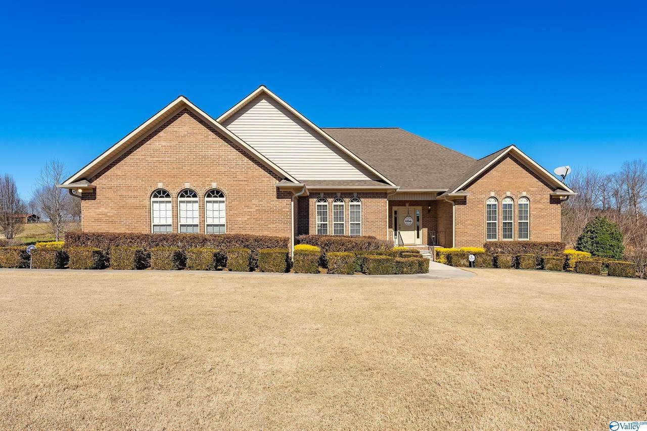 360 County Road 1502 - Photo 1