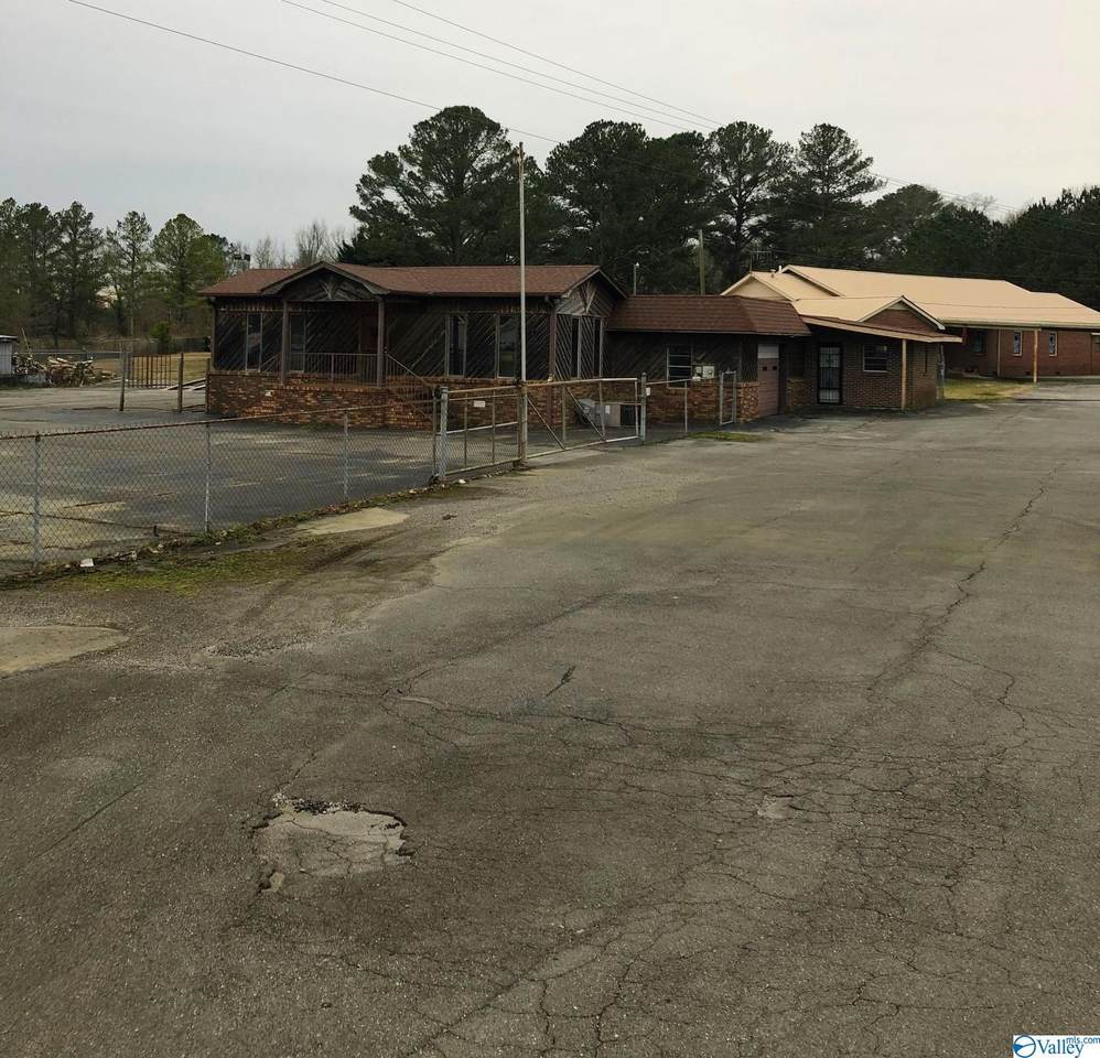 2807 Us Highway 431 - Photo 1