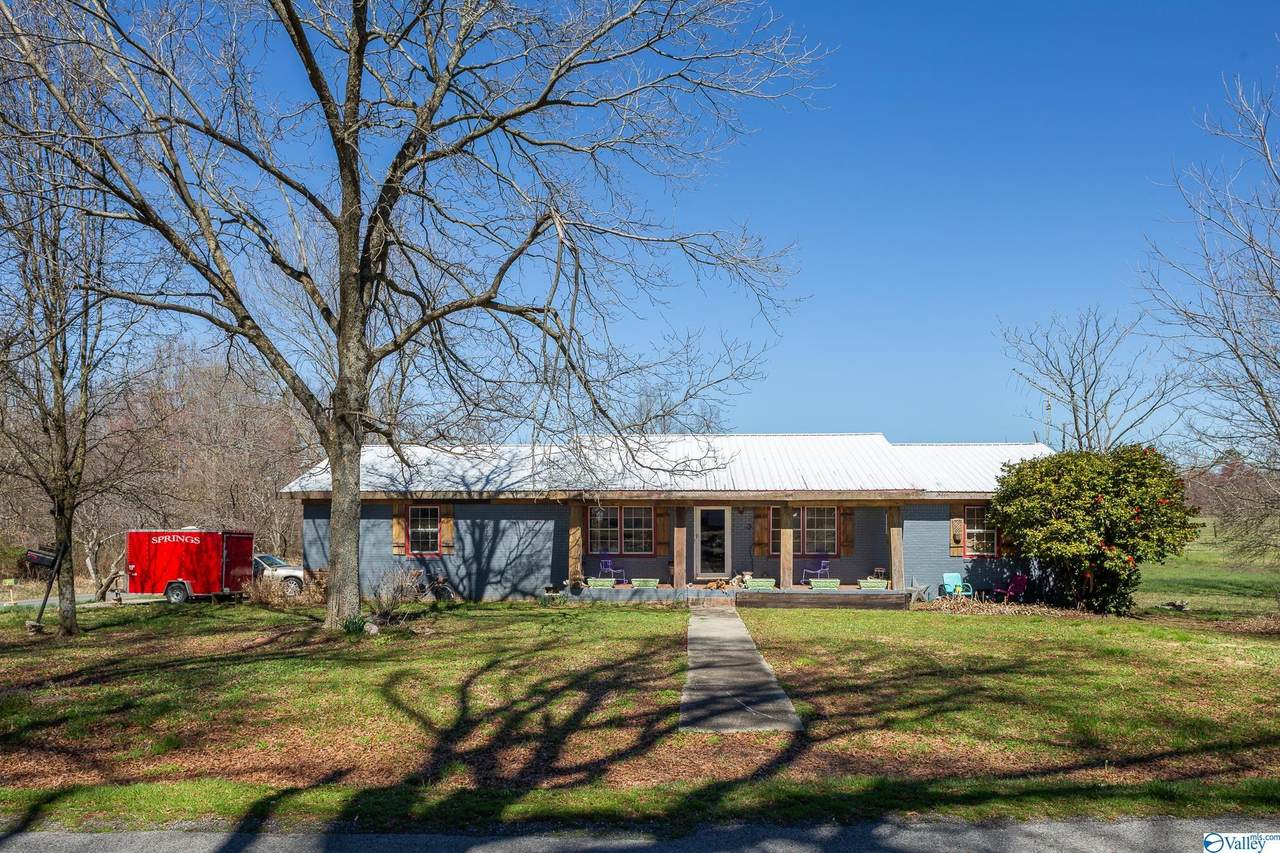 2204 County Road 151 - Photo 1