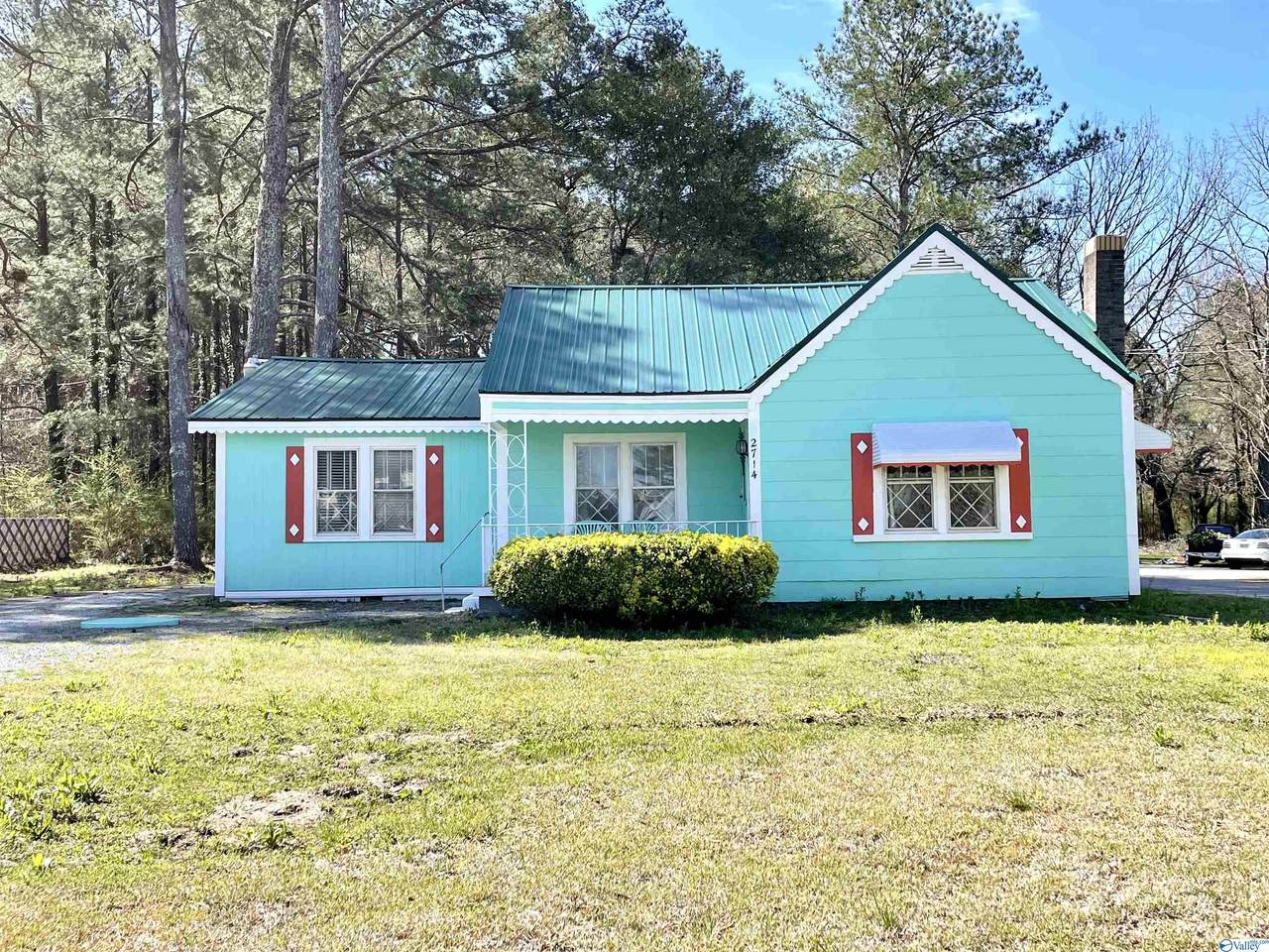 2712 11th Street - Photo 1