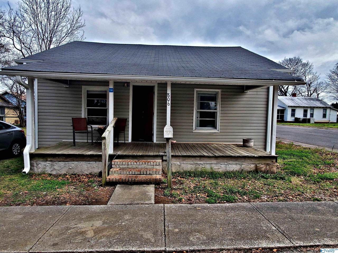 806 18th Avenue - Photo 1