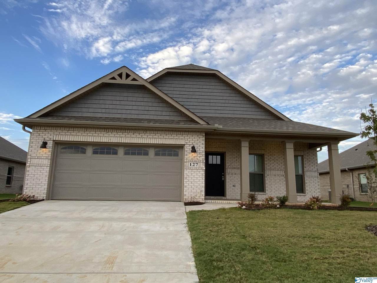 127 Caspian Lane - Photo 1