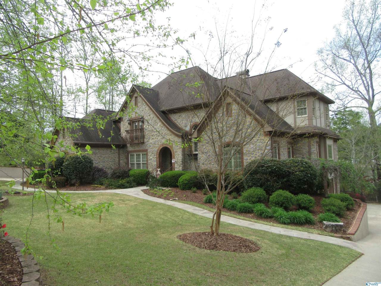 76 Cloister Lane - Photo 1