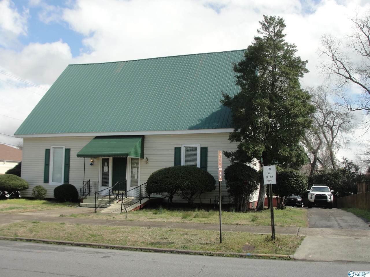 404 5th Street - Photo 1