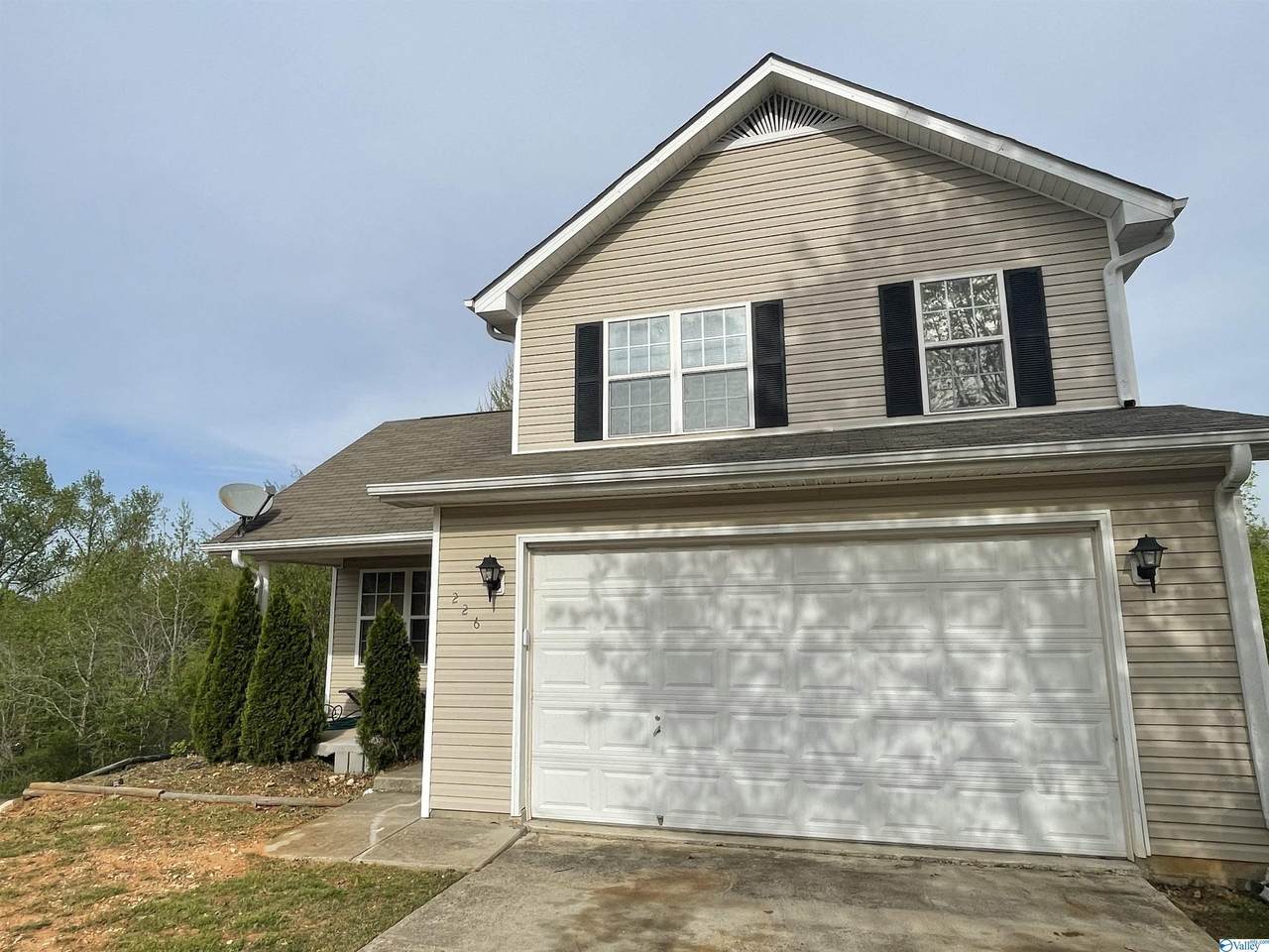 226 Ironwood Court - Photo 1
