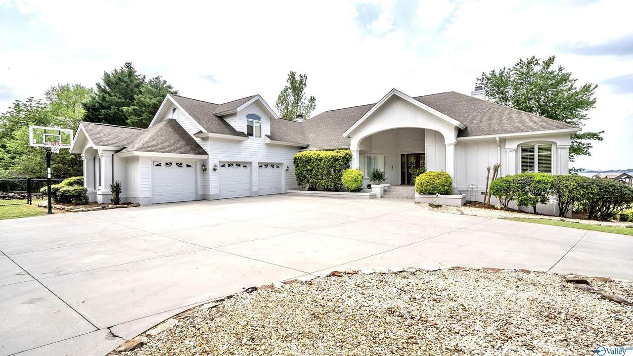 900 Buck Island Drive - Photo 1
