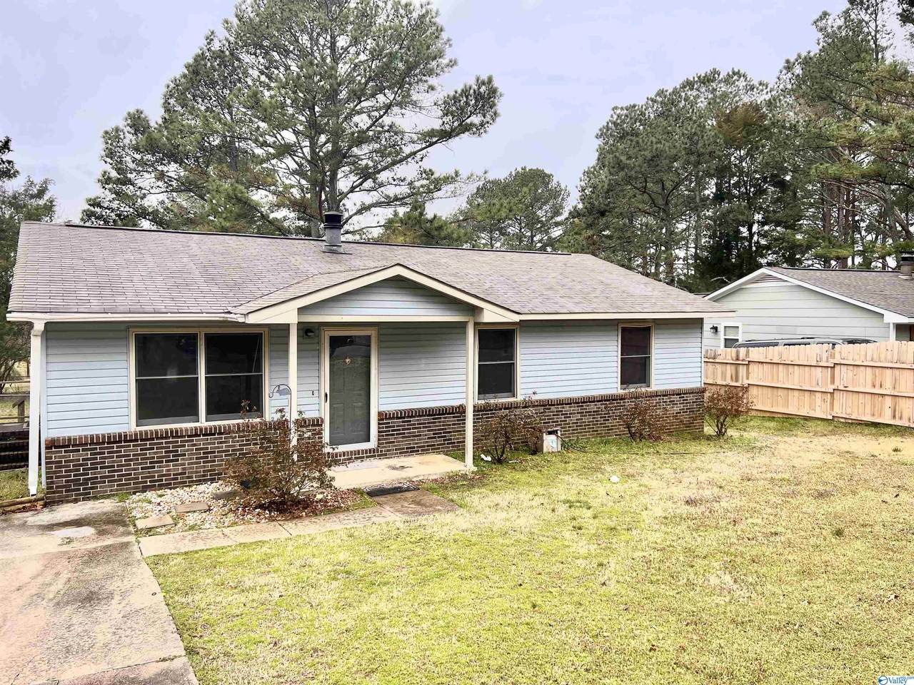13908 Wyandotte Drive - Photo 1