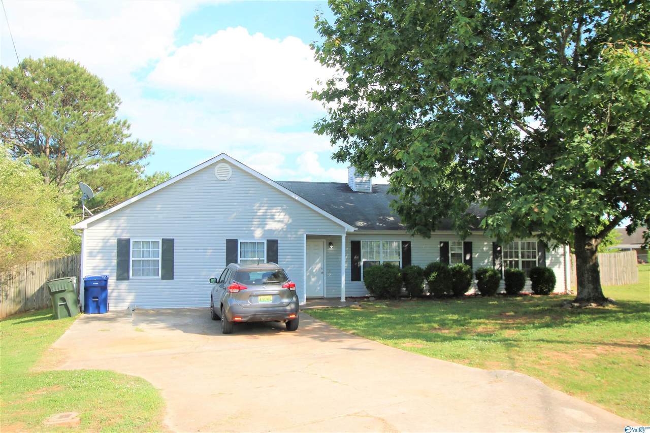 112 Briarbush Court - Photo 1