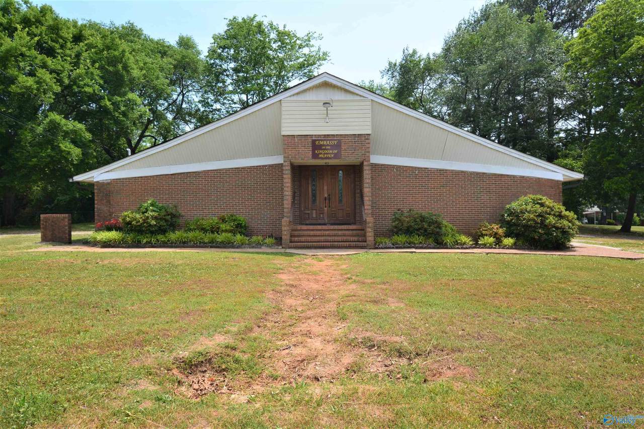 403 Treymore Avenue - Photo 1