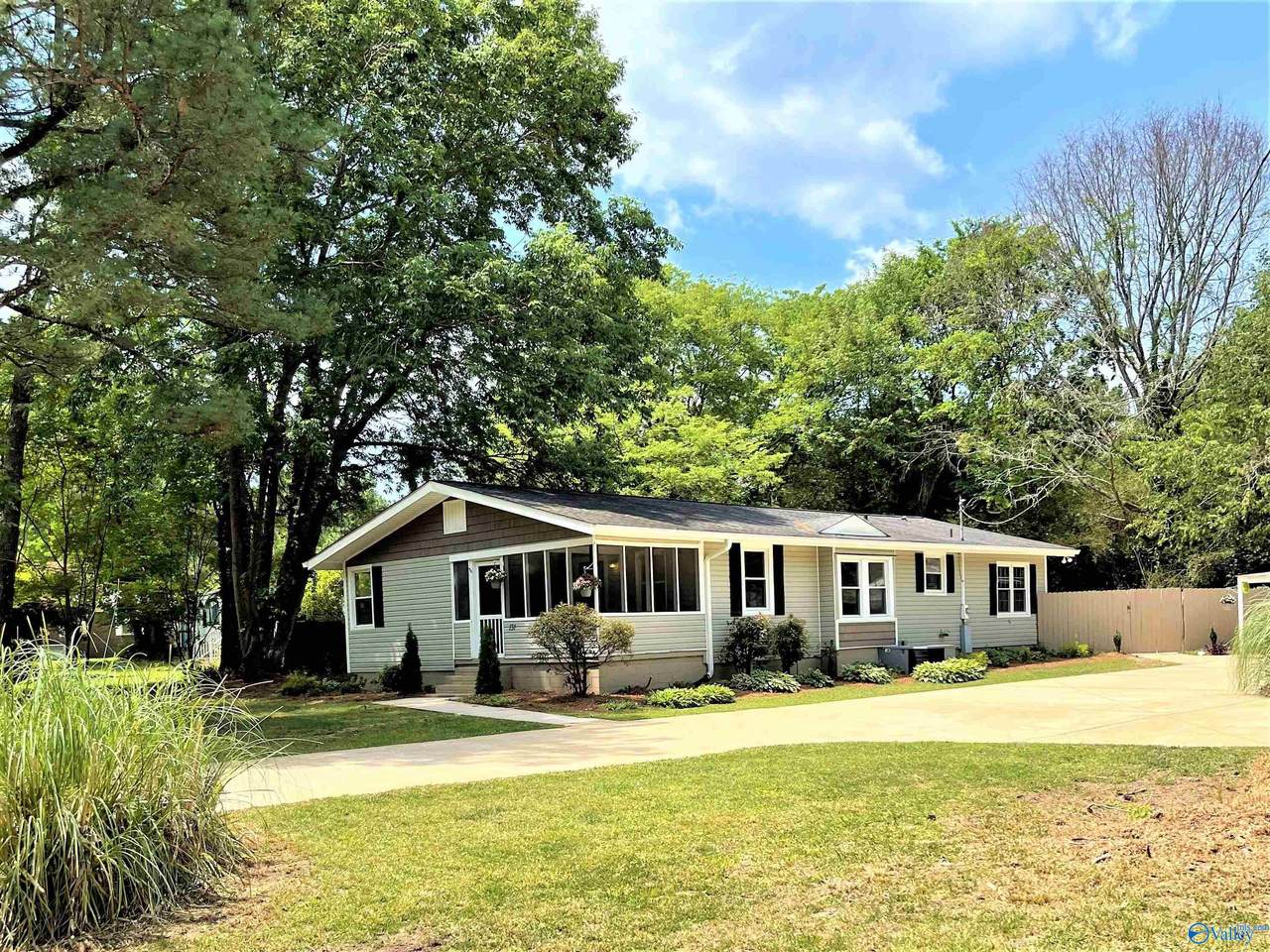 131 Hood Road - Photo 1