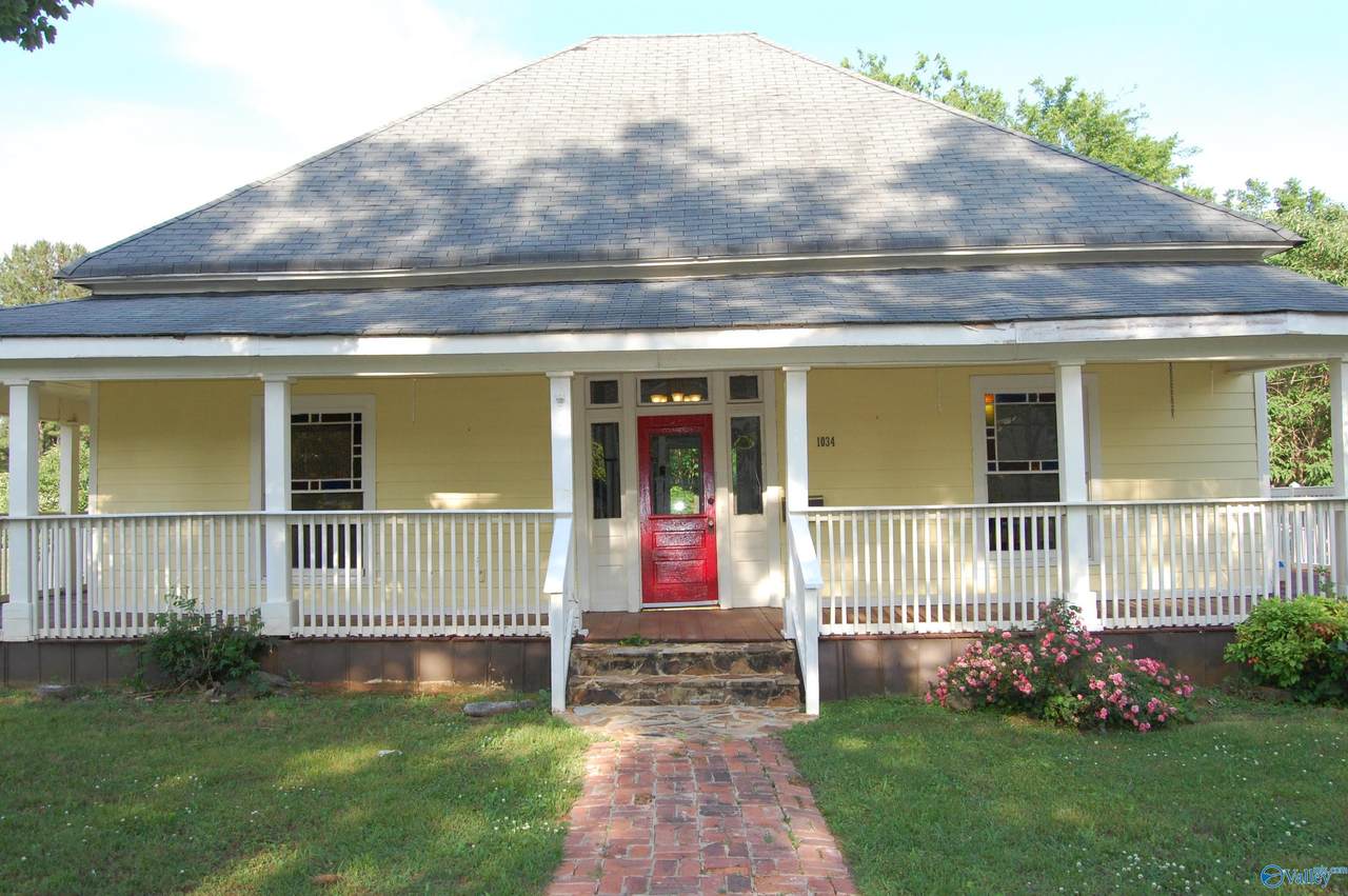 1034 Main Street - Photo 1