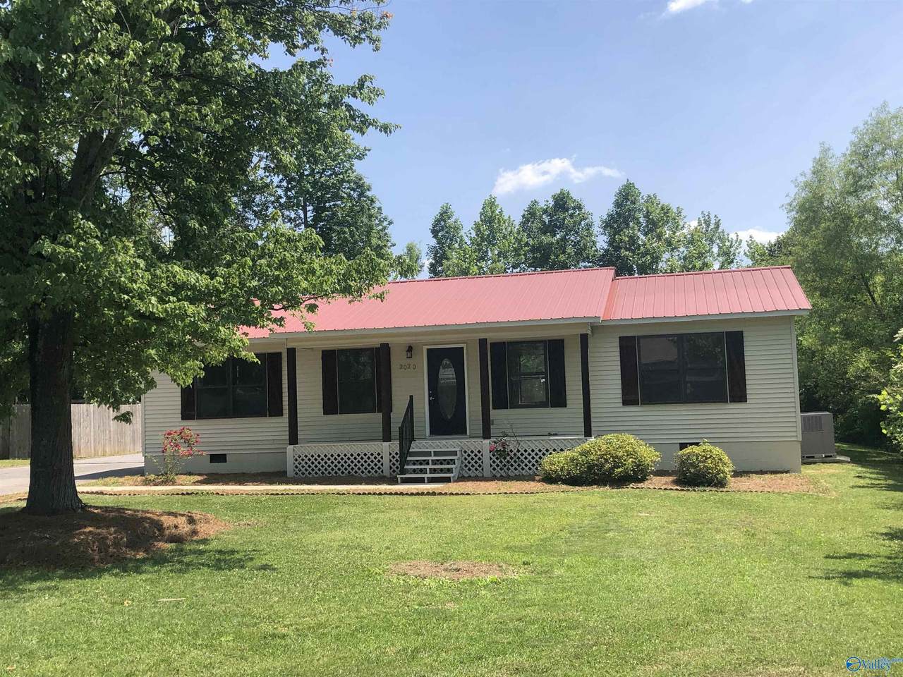 2020 Ridgecrest Drive - Photo 1