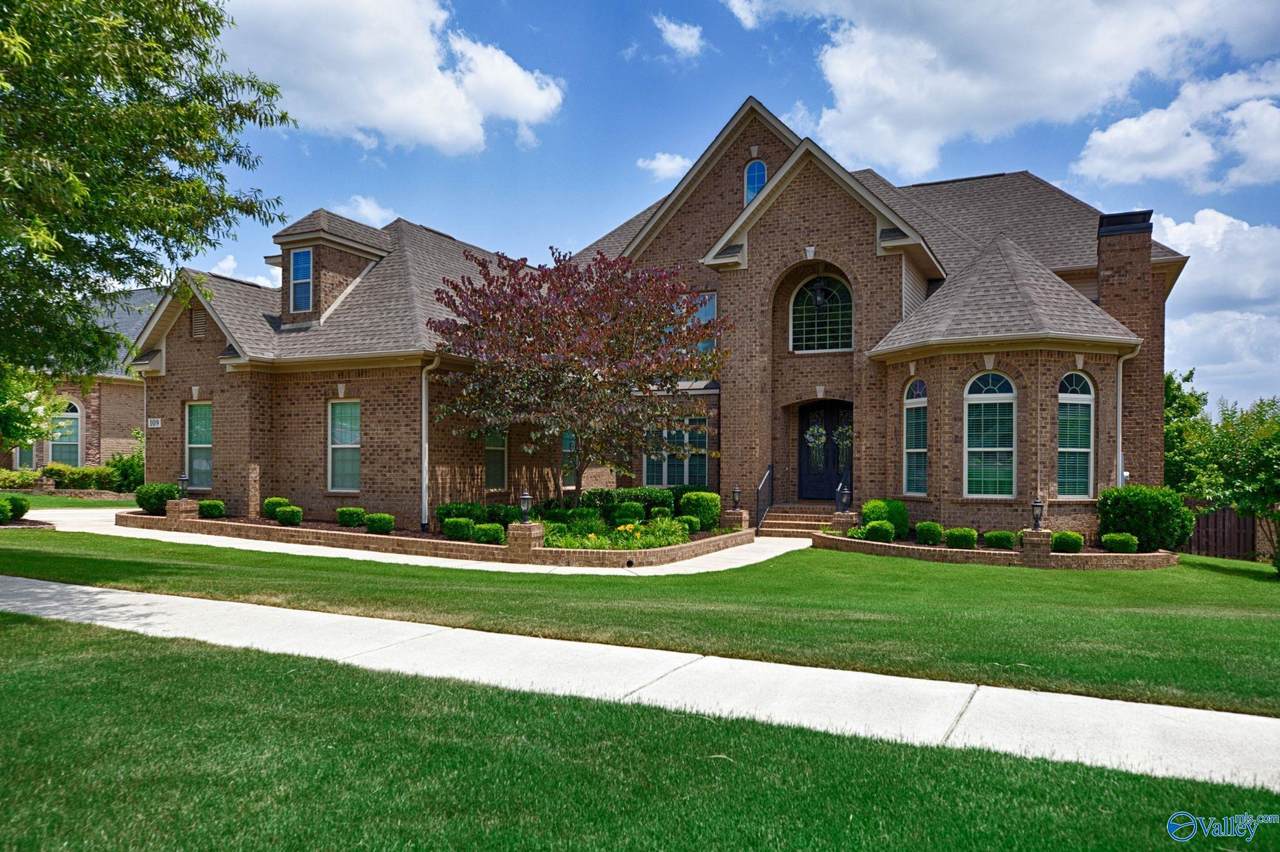 109 Fieldmaster Drive - Photo 1