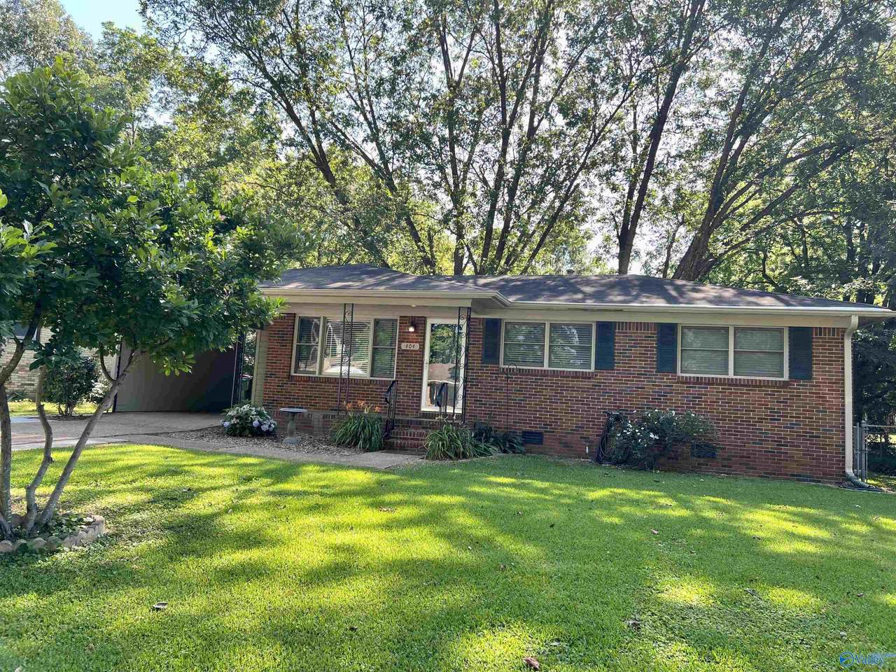 404 Jack Coleman Drive - Photo 1