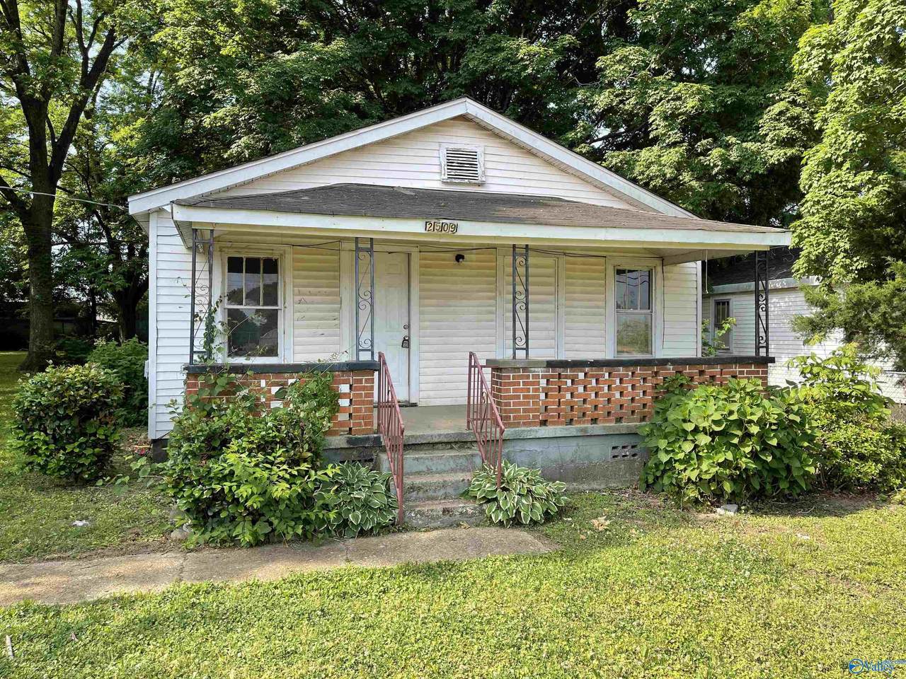 2509 Freeman Road - Photo 1