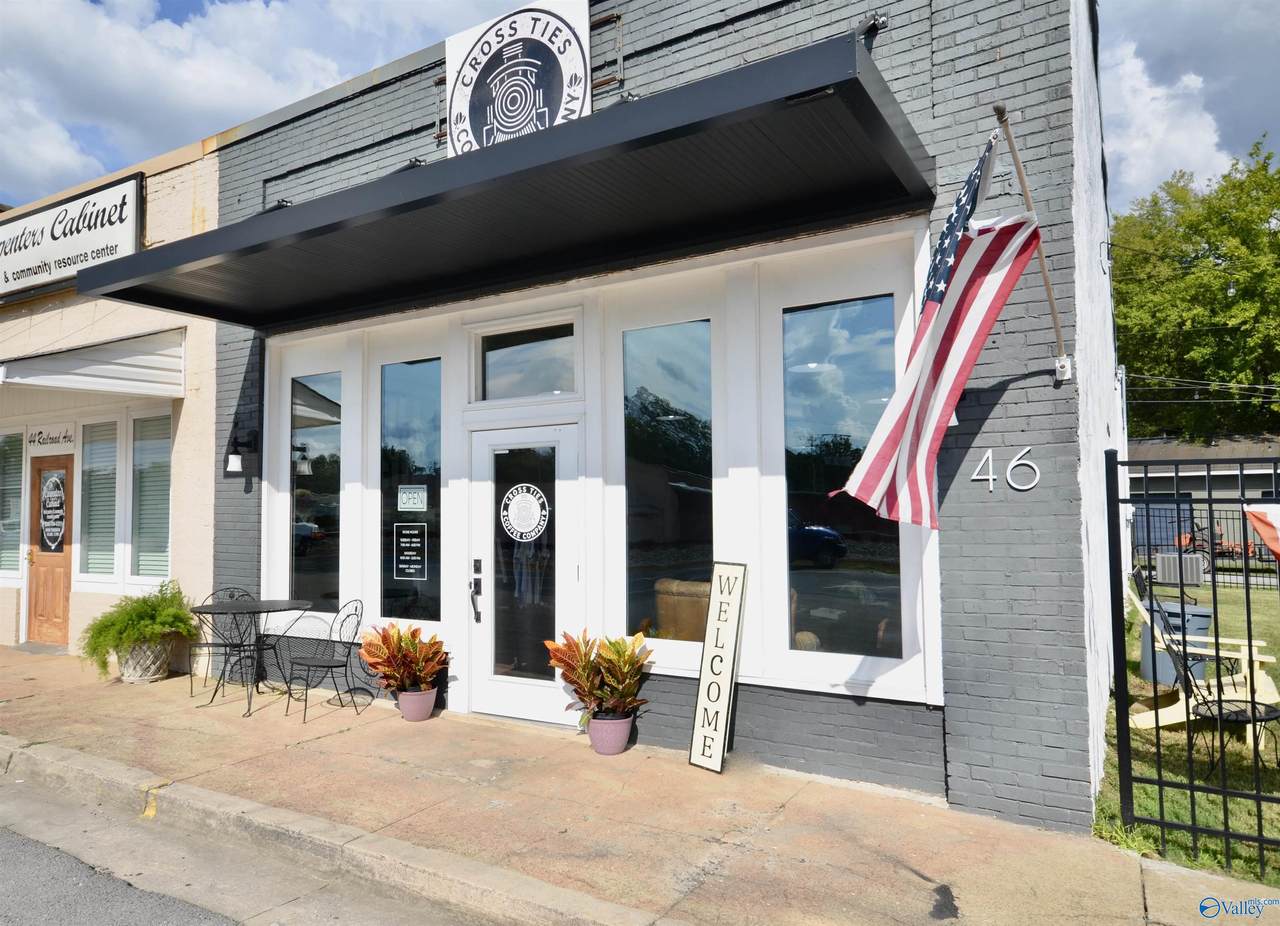 46 Railroad Avenue - Photo 1