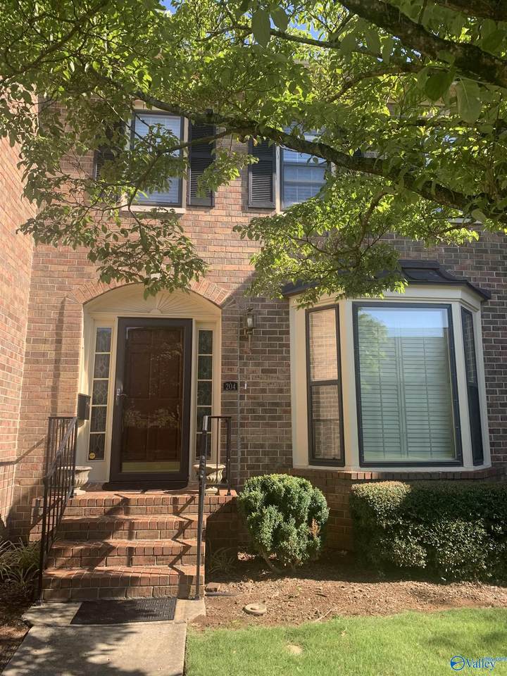 204 Inverness Drive - Photo 1