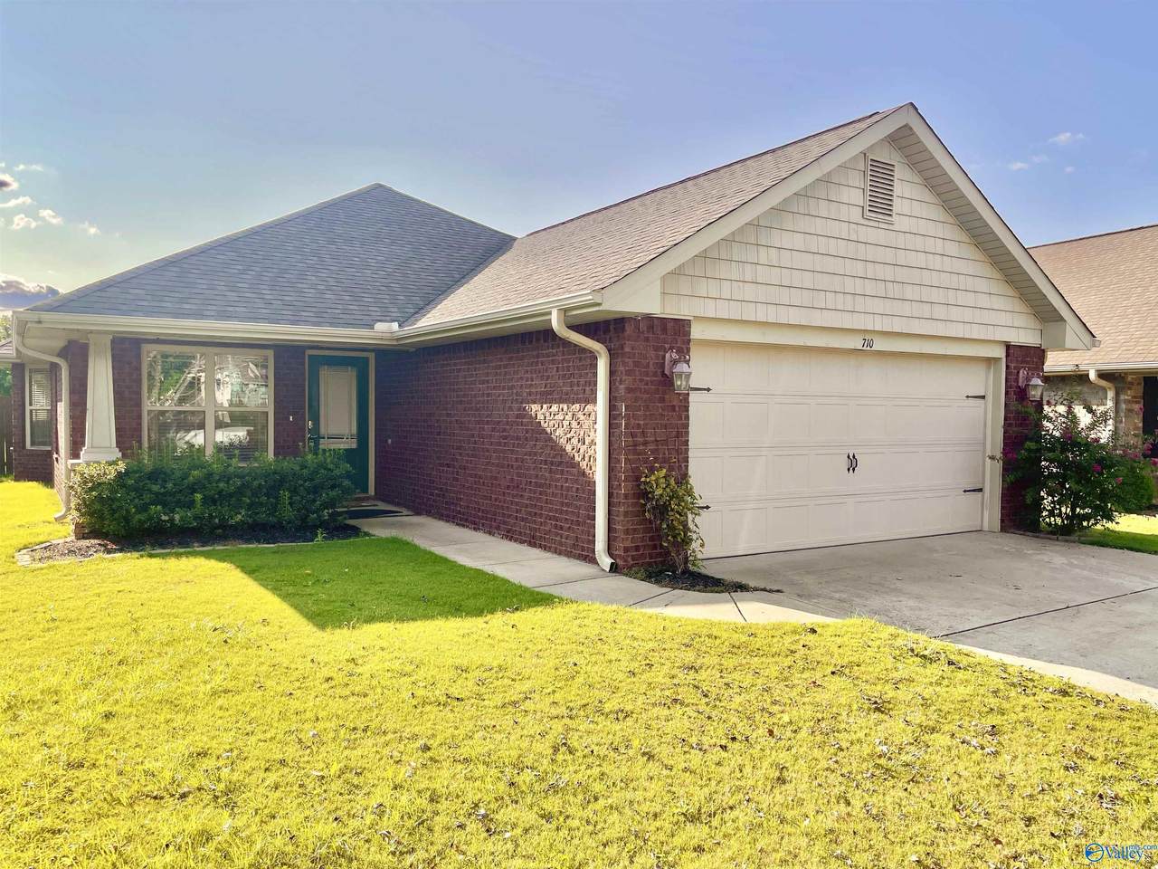710 Willow Shoals Drive - Photo 1