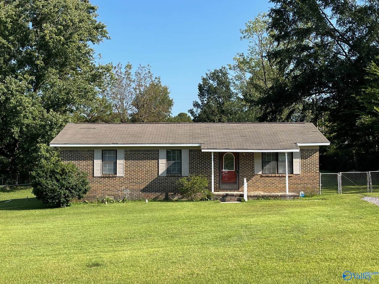 1609 Woodview Drive - Photo 1