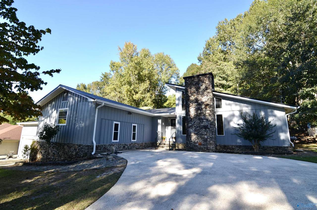 804 Woodmar Drive - Photo 1