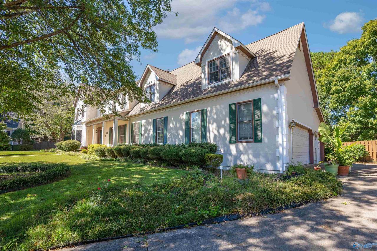 103 Lakeview Circle - Photo 1