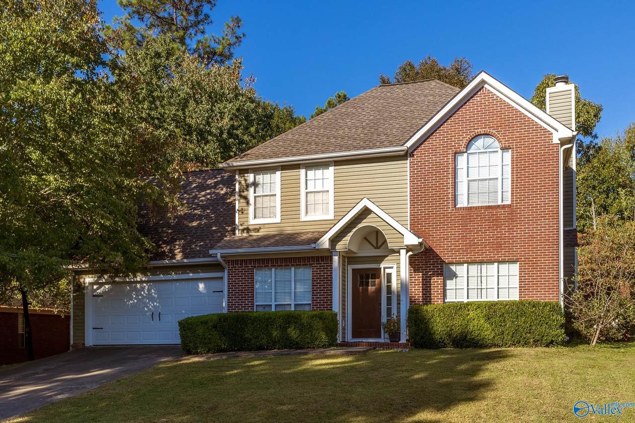 137 Dartmouth Drive - Photo 1