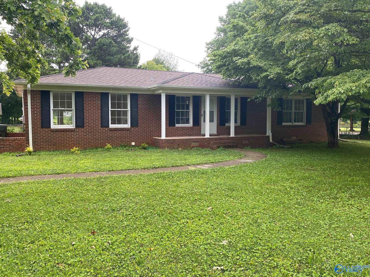 4906 Iona Street - Photo 1