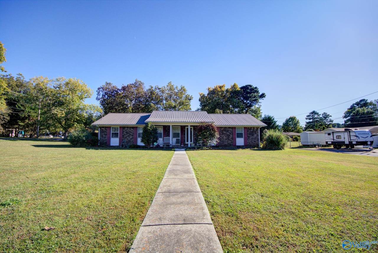 409 Sunset Avenue - Photo 1