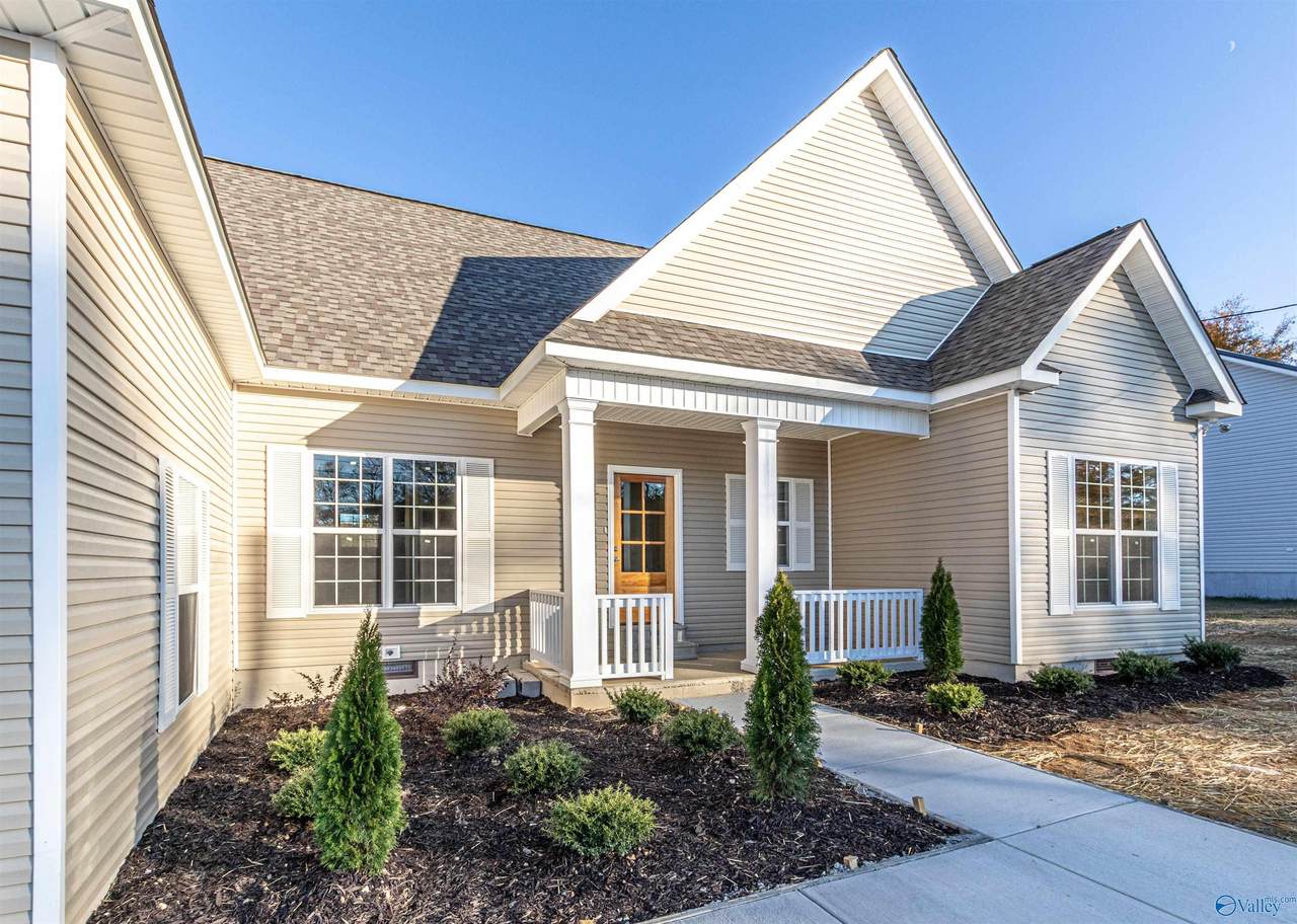 32 Grande Drive - Photo 1