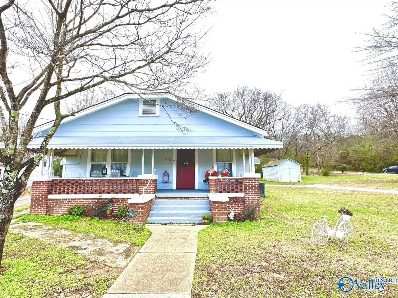 401 Hughes Street - Photo 1