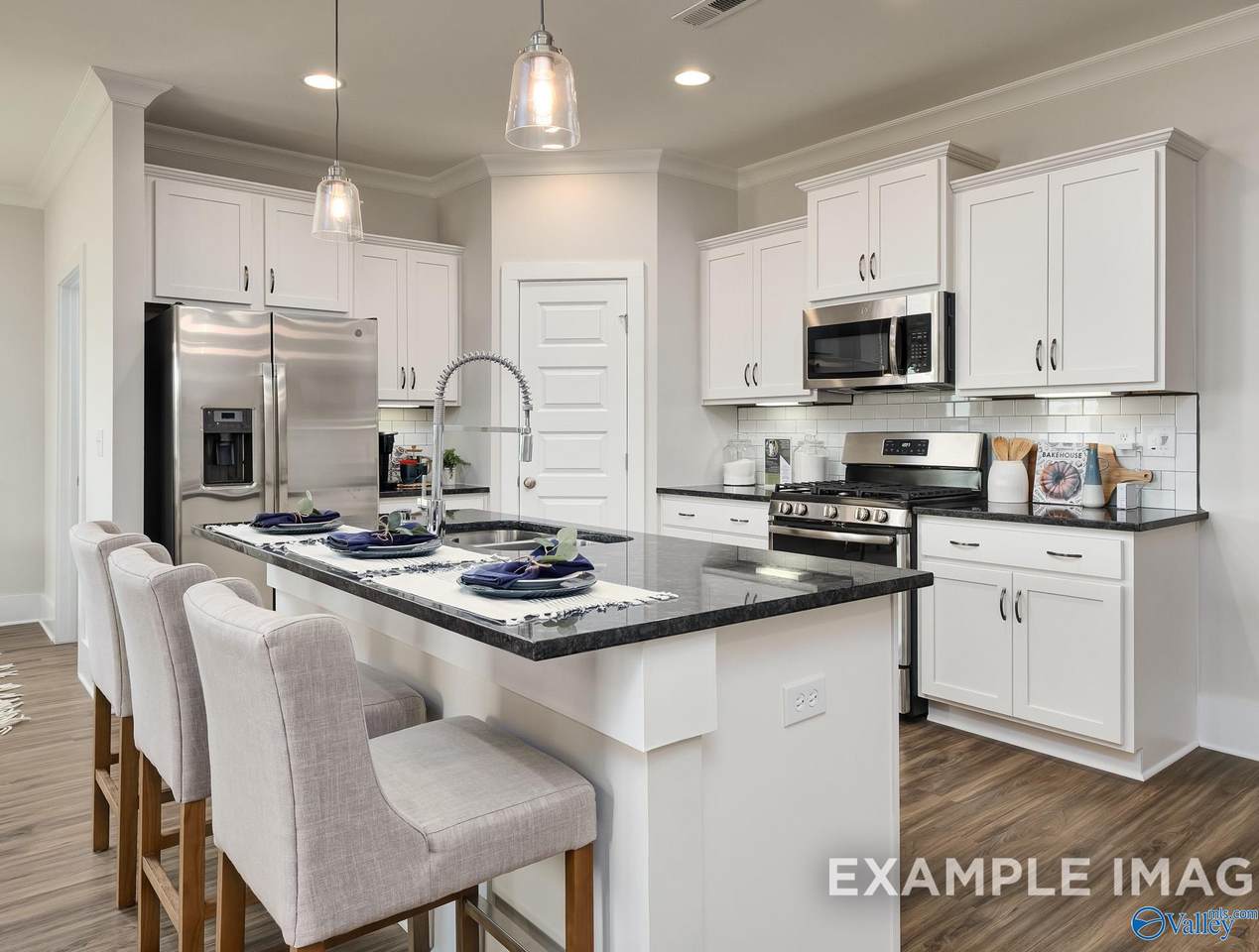 153 Williams Pointe Boulevard - Photo 1