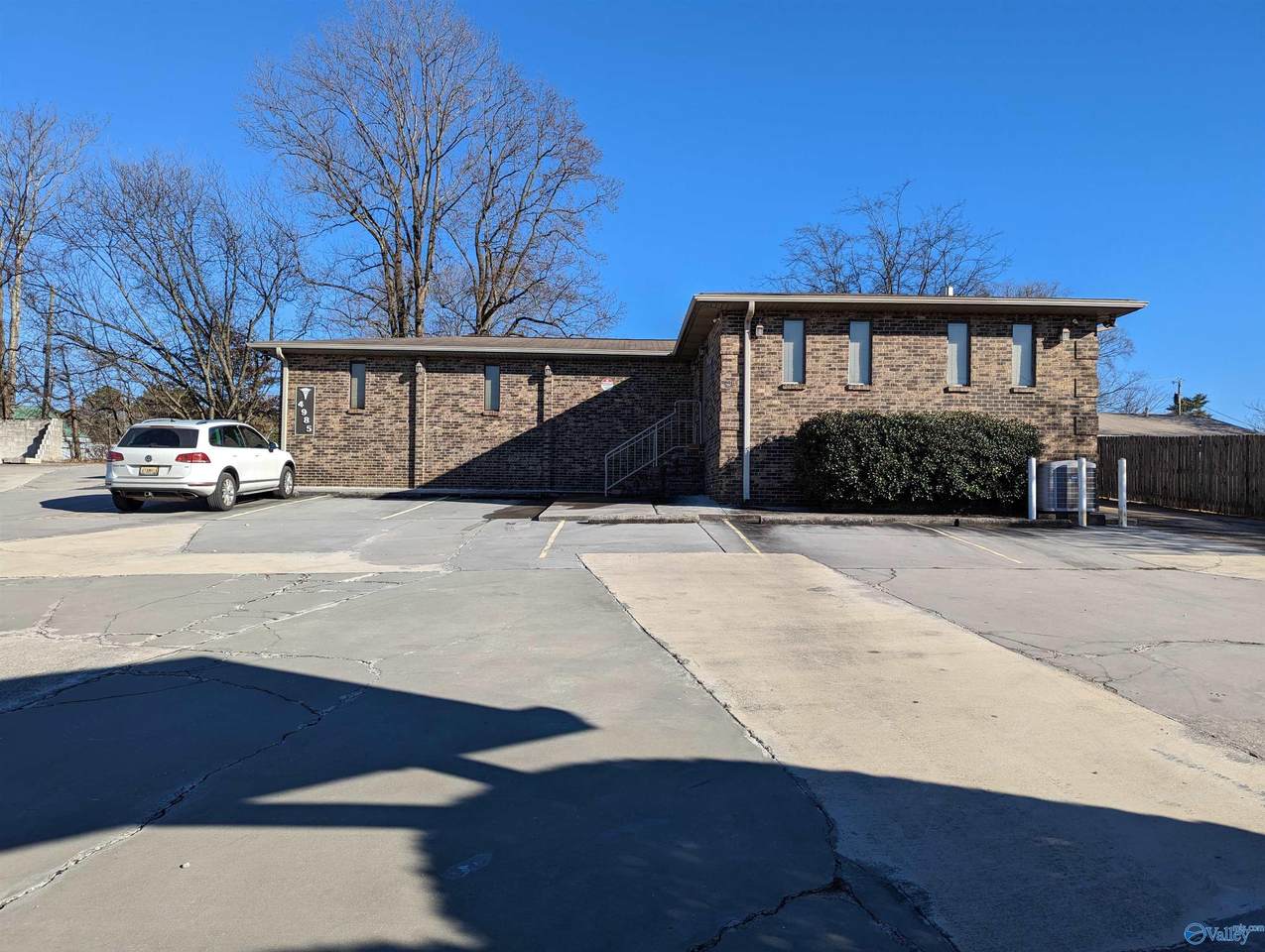 4985 Sparkman Drive - Photo 1