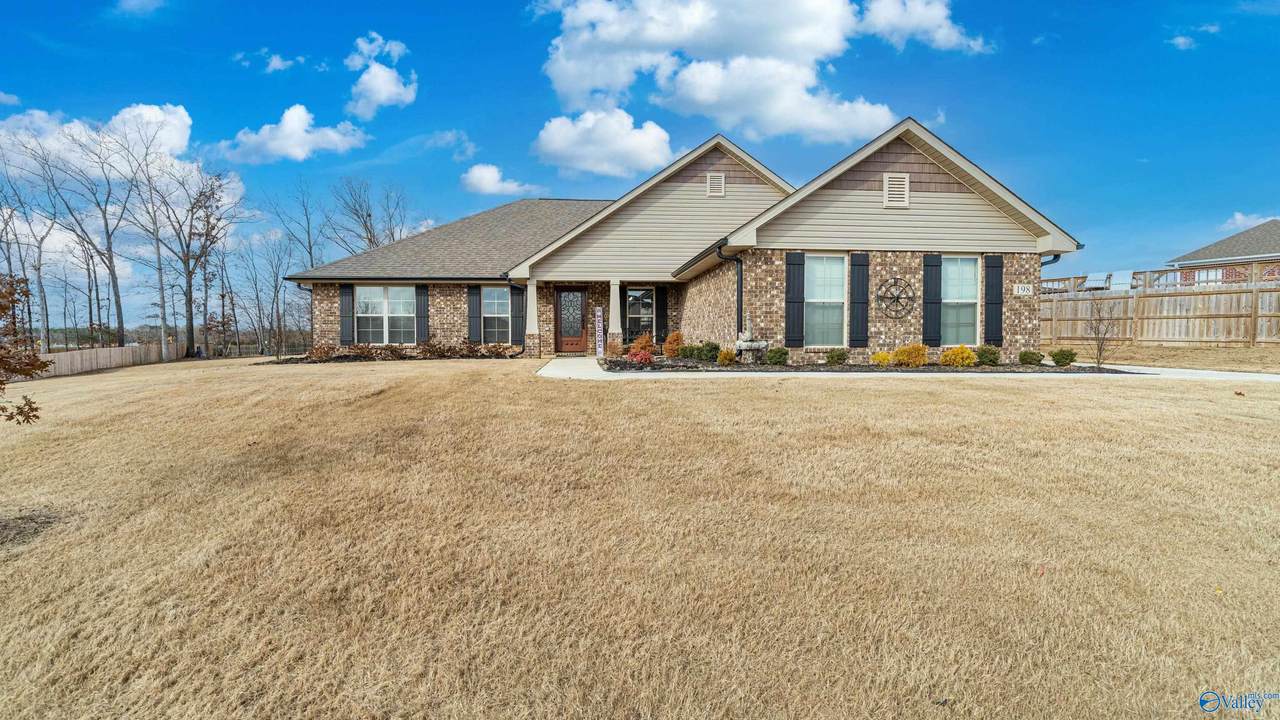 198 Lake View Drive - Photo 1