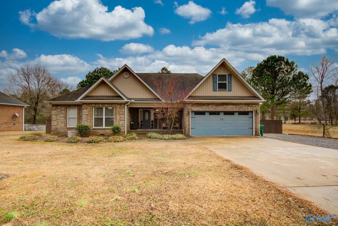 220 Cade Circle - Photo 1