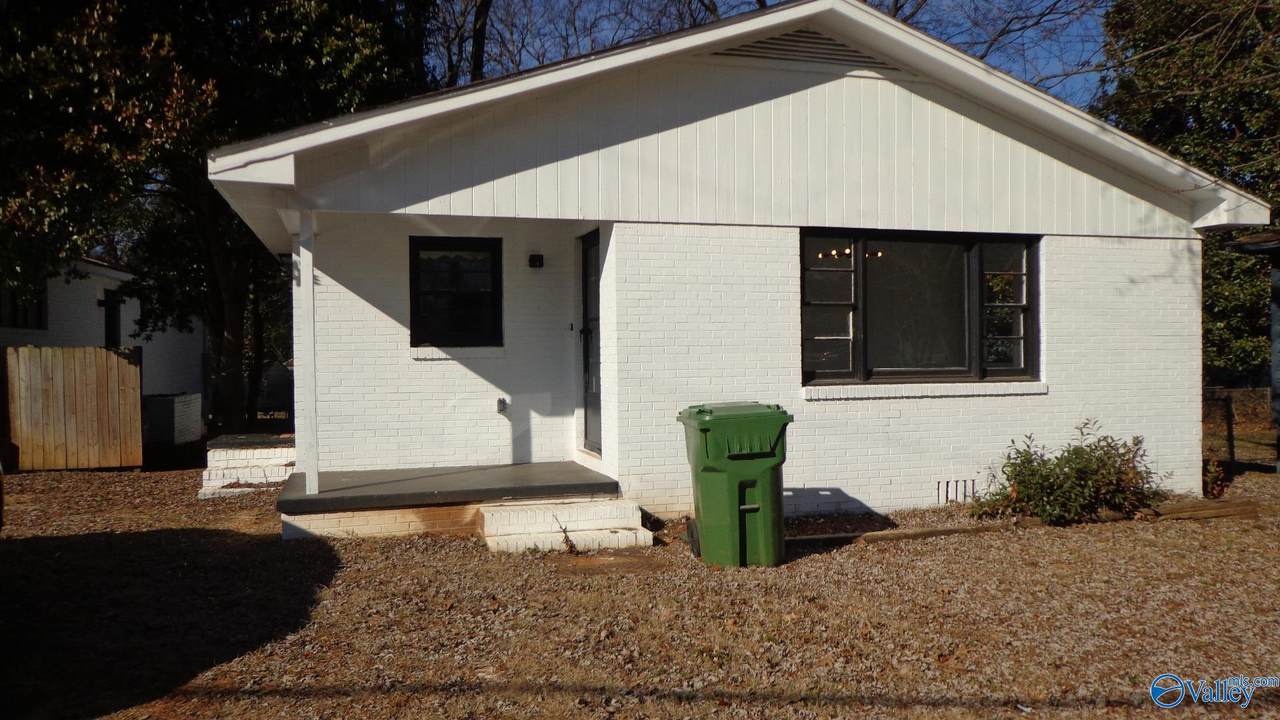 112 Drake Avenue - Photo 1
