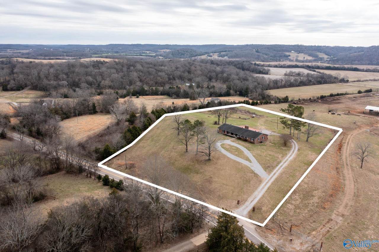 1680 Dellrose Road - Photo 1