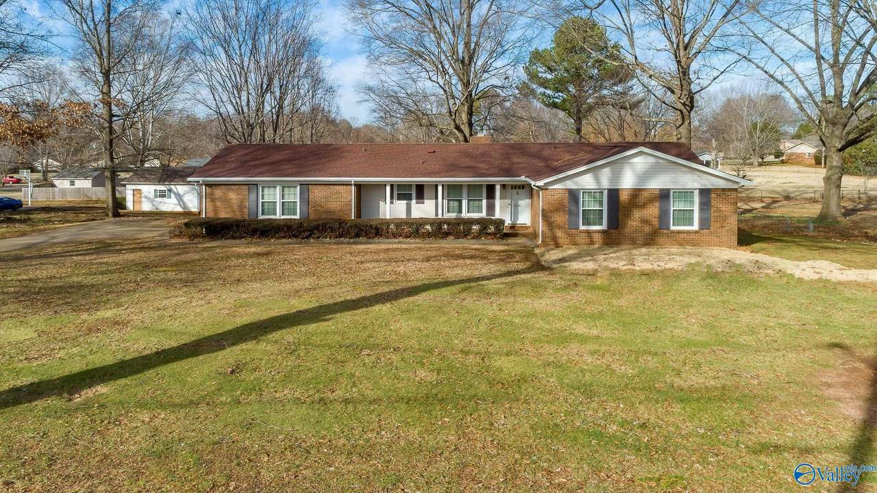 309 Colonial Drive - Photo 1