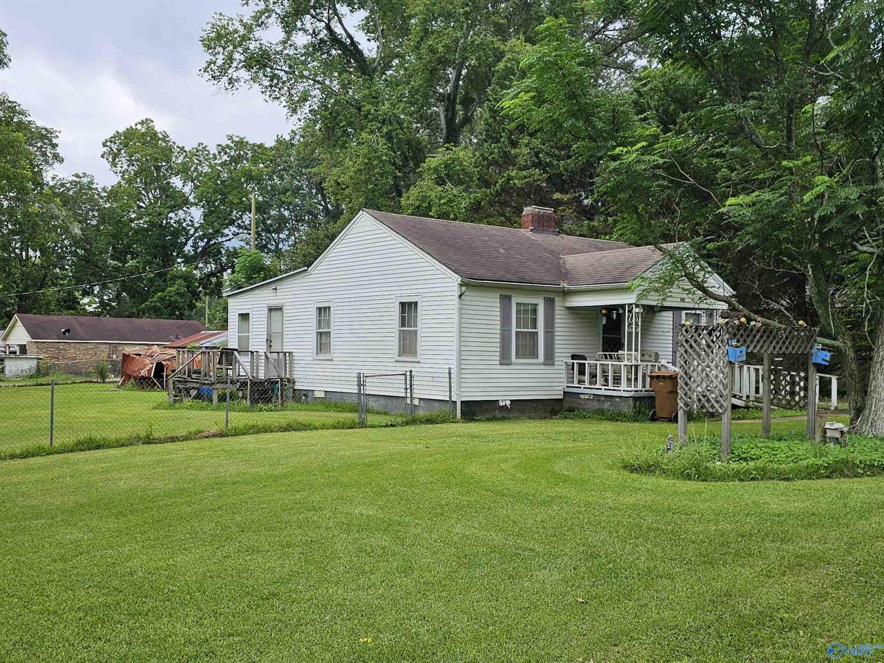 200 Thompson Street, Hartselle, AL 35640 (MLS 21847545) MarMac Real