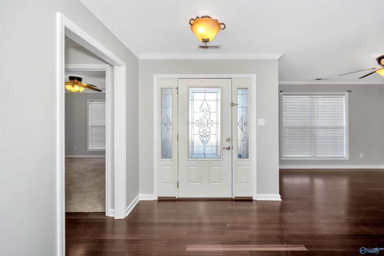 2625 Buckingham Gate, Decatur, AL 35603 (MLS 21848225) MarMac Real