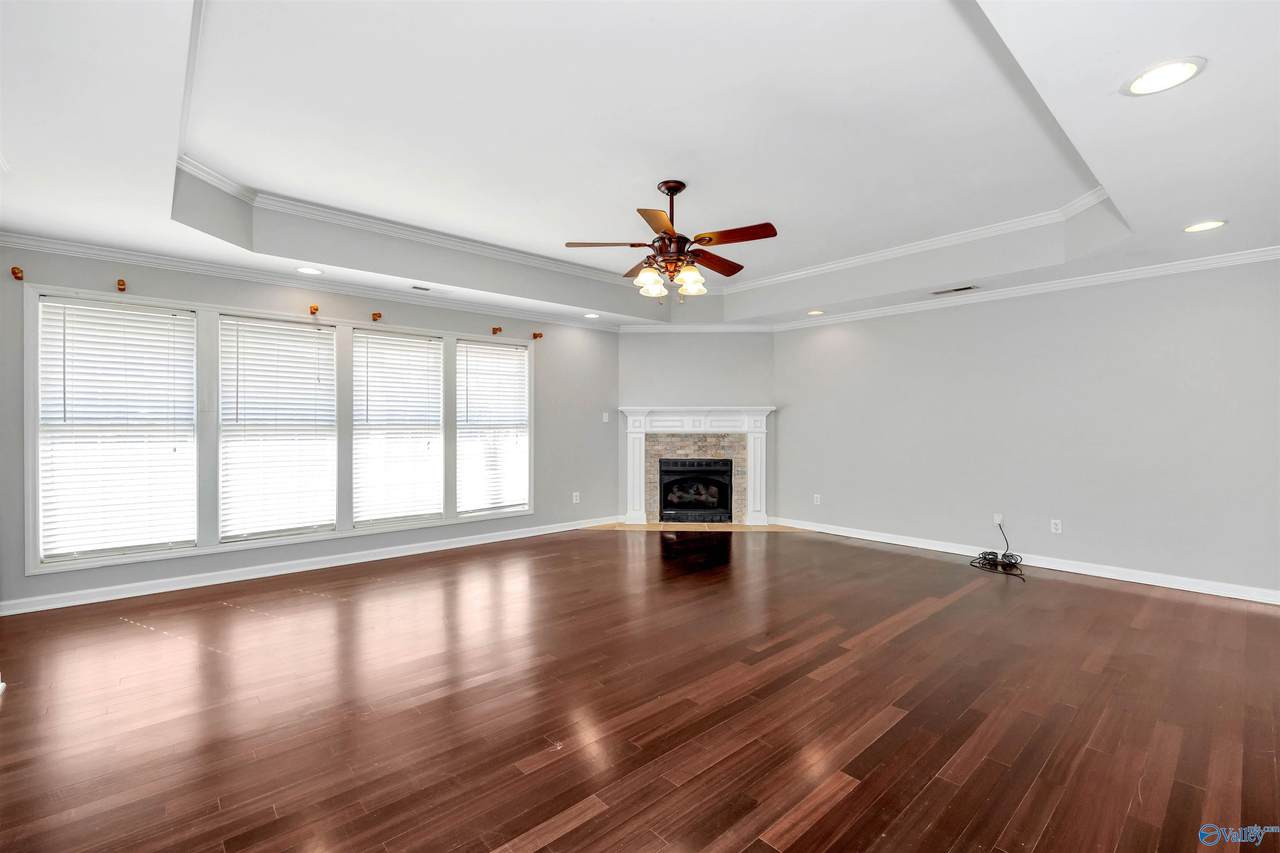 2625 Buckingham Gate, Decatur, AL 35603 (MLS 21848225) MarMac Real