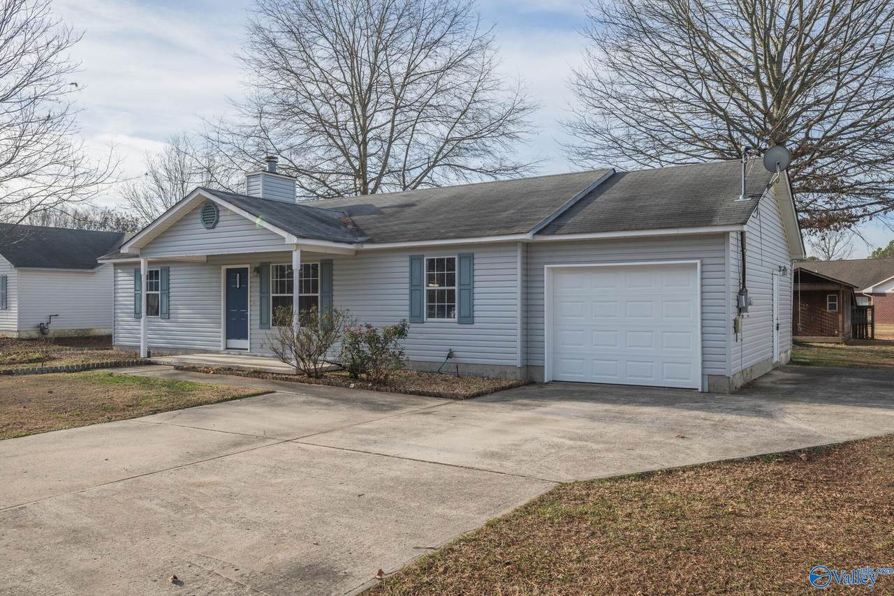 1327 Sparkman Street, Hartselle, AL 35640 (MLS 21850113) MarMac