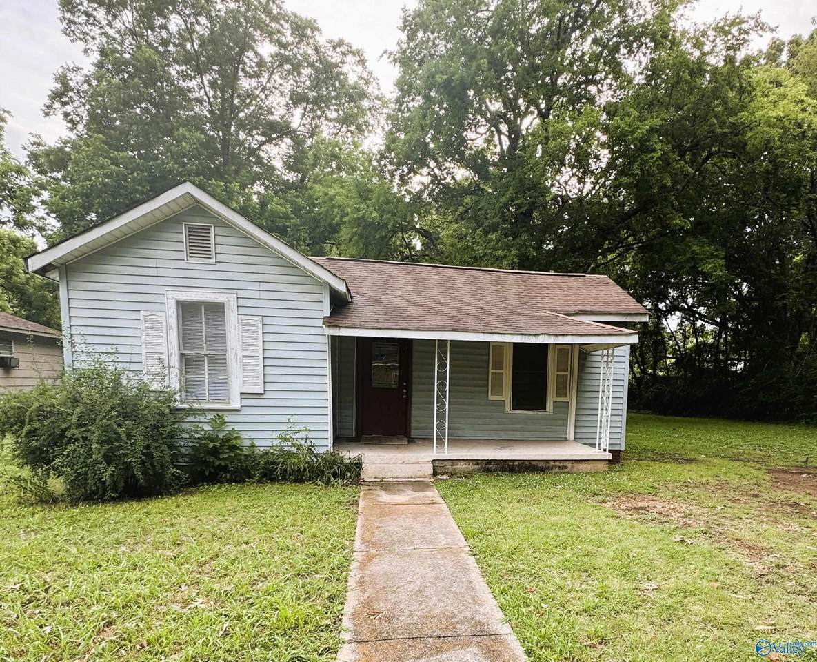 517 12th Avenue - Photo 1