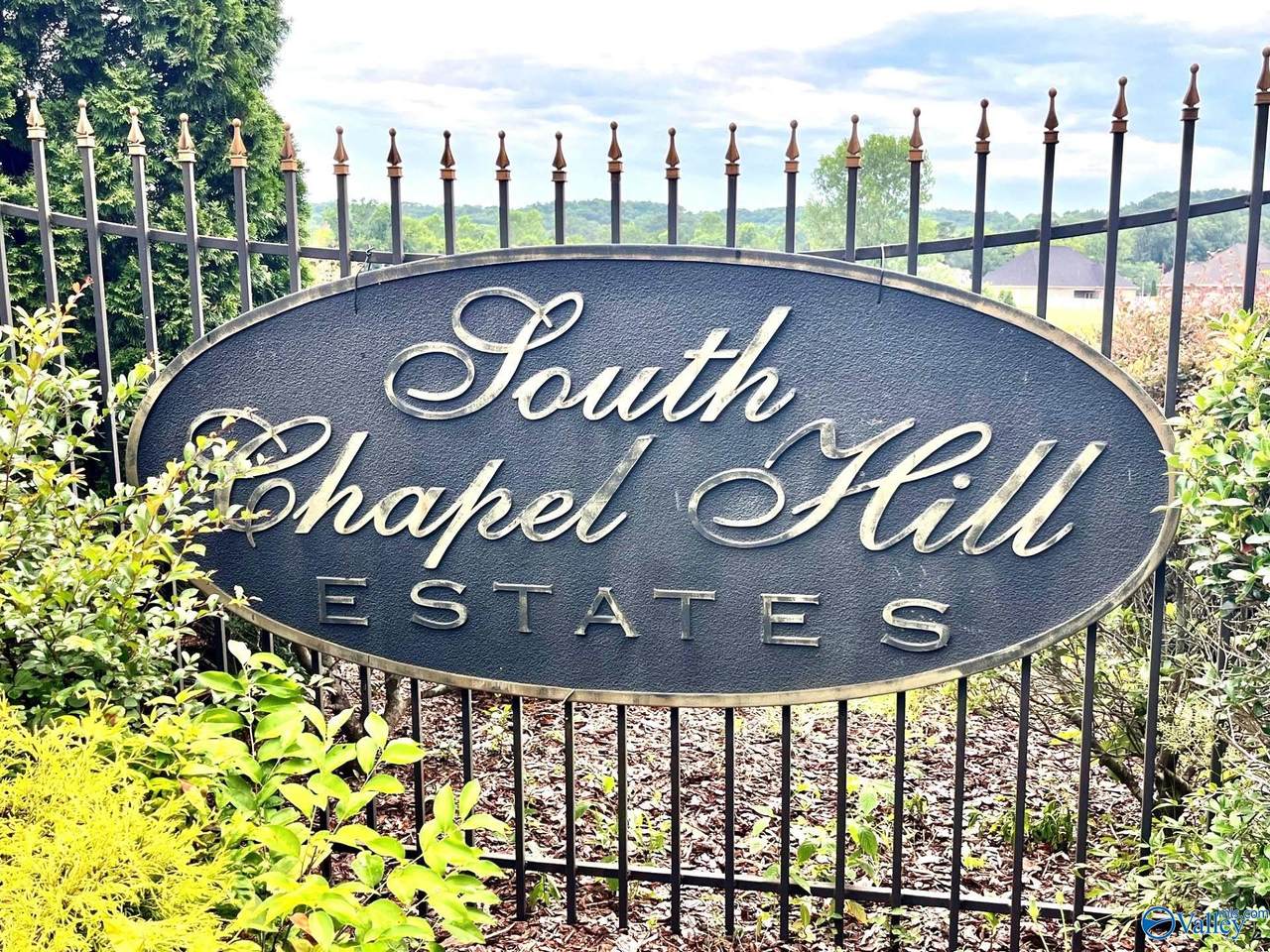 3449 South Chapel Hill Road, Decatur, AL 35603 (MLS 21864587