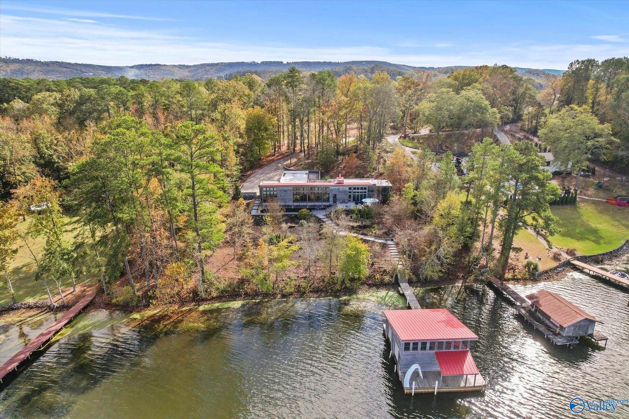 3156 Lakeshore Drive - Photo 1