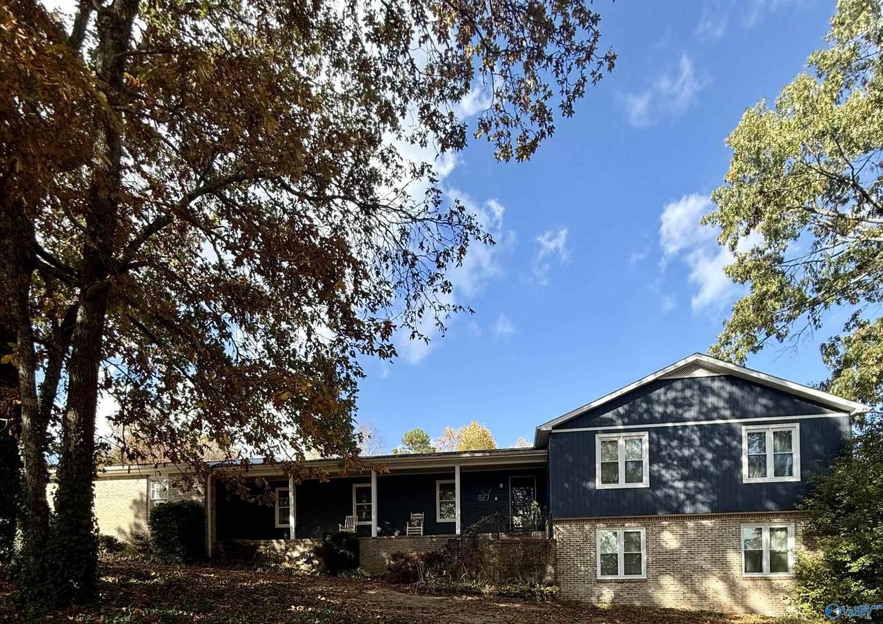 415 Stonehedge Circle - Photo 1